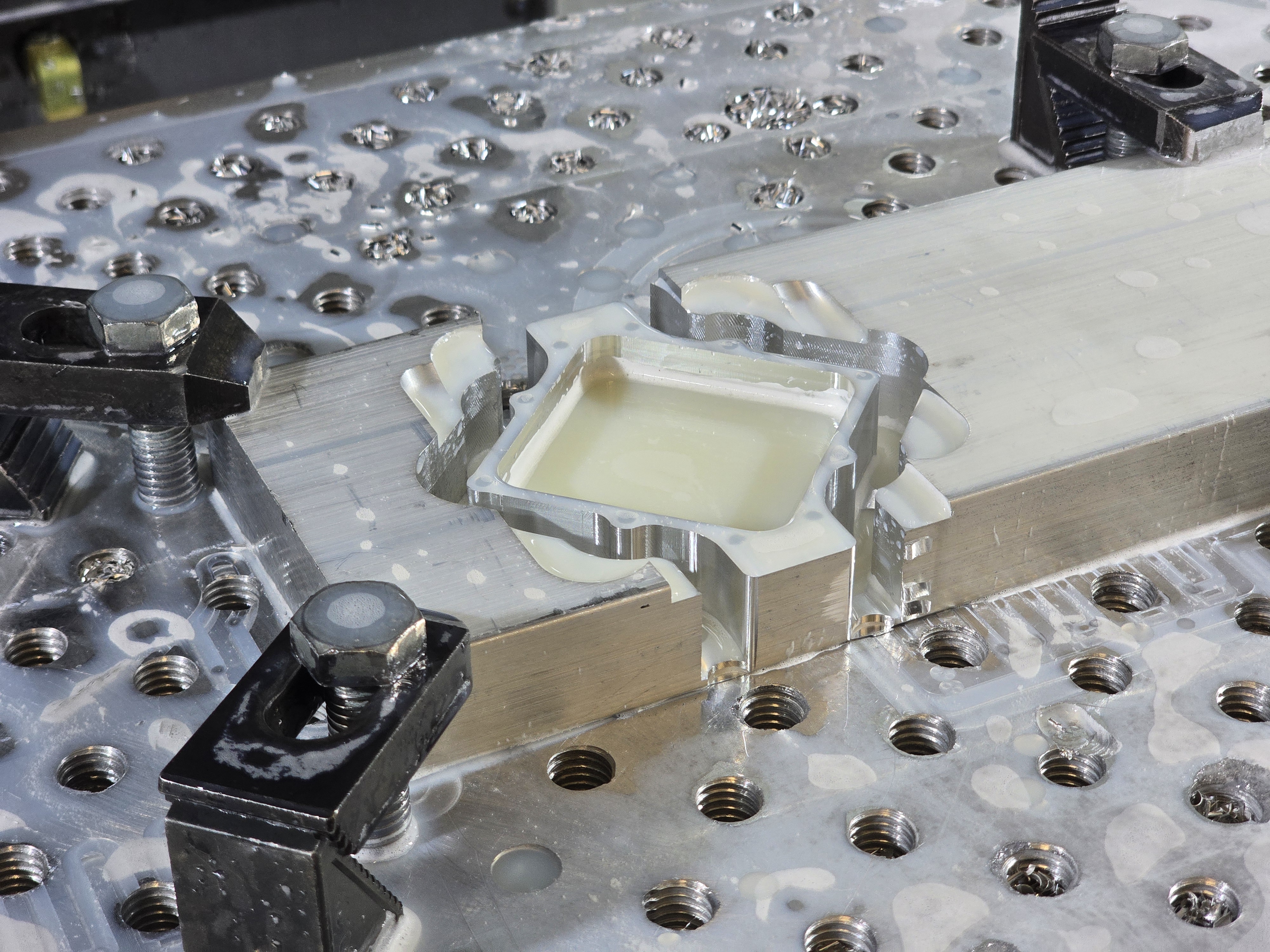 Vacuum chamber after milling in the CNC